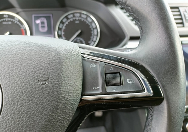 Skoda Superb cena 81200 przebieg: 148000, rok produkcji 2019 z Kraków małe 254